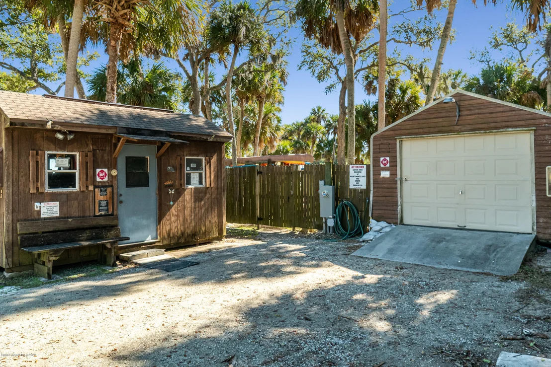 Photo of Unit 613 at 287 Current Drive