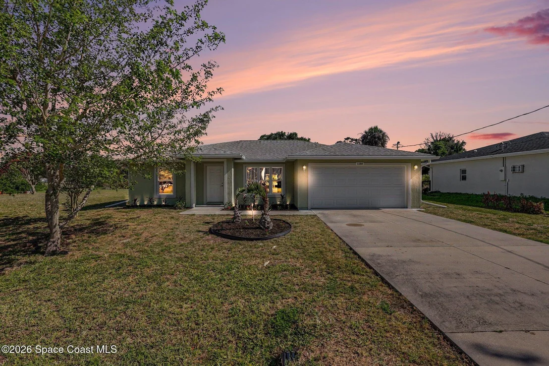 Photo of 1188 Ver Circle NE