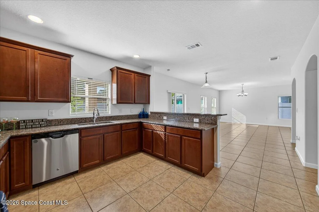 Photo of 1545 Litchfield Drive