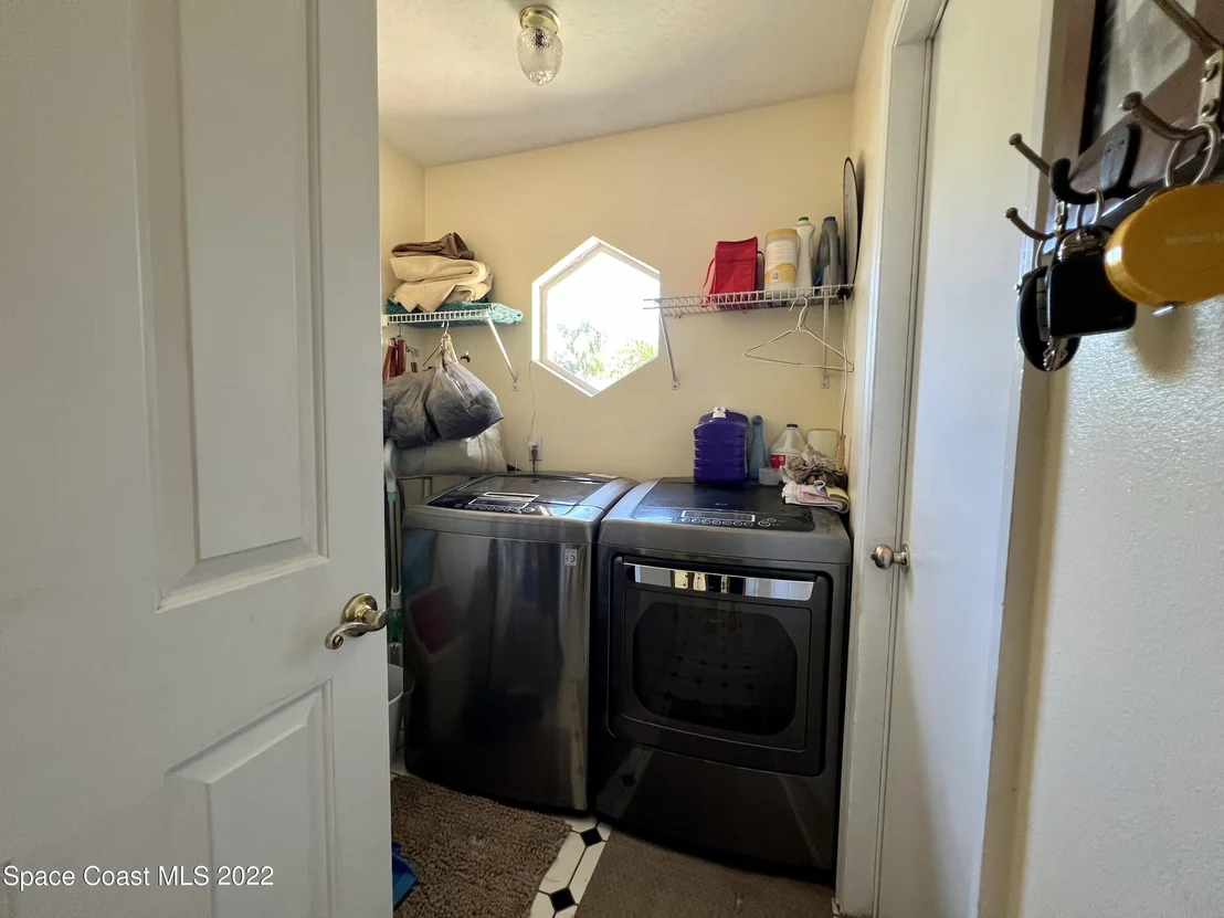Photo of 6553 Cedar Avenue