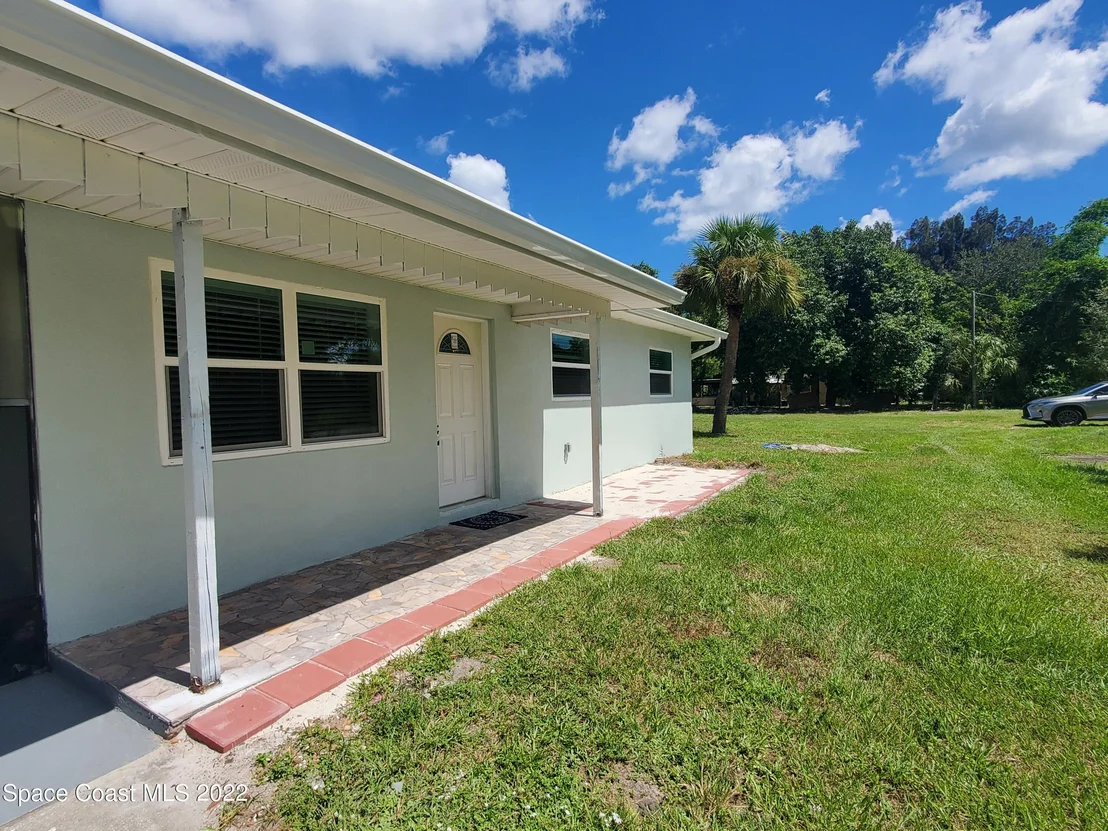 Photo of 1034 Carlton Drive