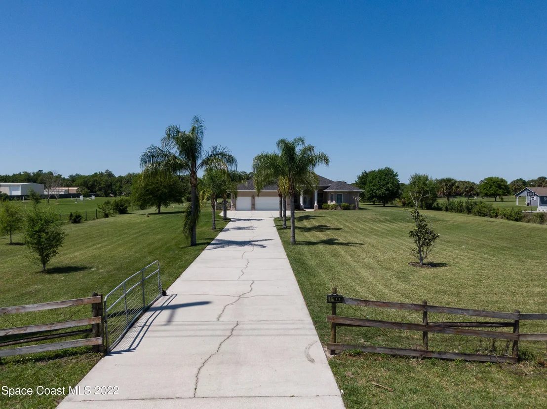 Photo of 1900 Weber Road