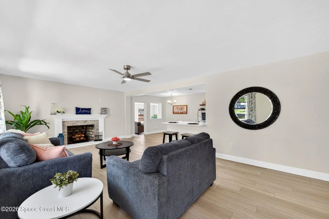 Photo of 7486 Livingstone Lane