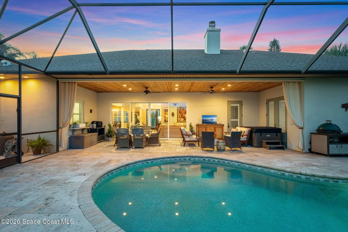 Photo of 339 Cocoa Avenue