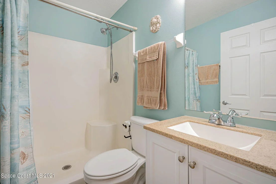 Photo of 6610 Bancroft Avenue