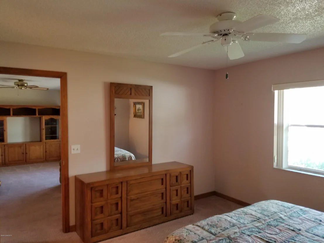 Photo of 993 Hibiscus Street