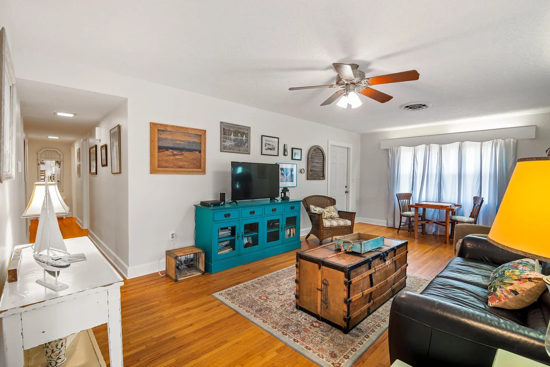 Photo of 211 Broadview Drive