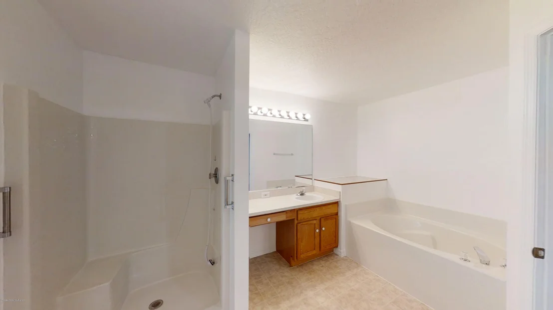 Photo of 6800 Cecil Road
