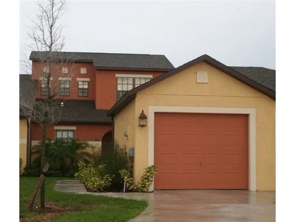 Photo of Unit 103 at 890 Luminary