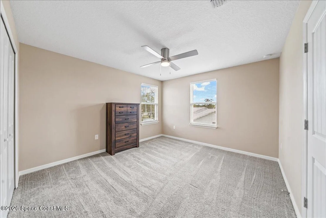 Photo of 800 Lyons Circle NW