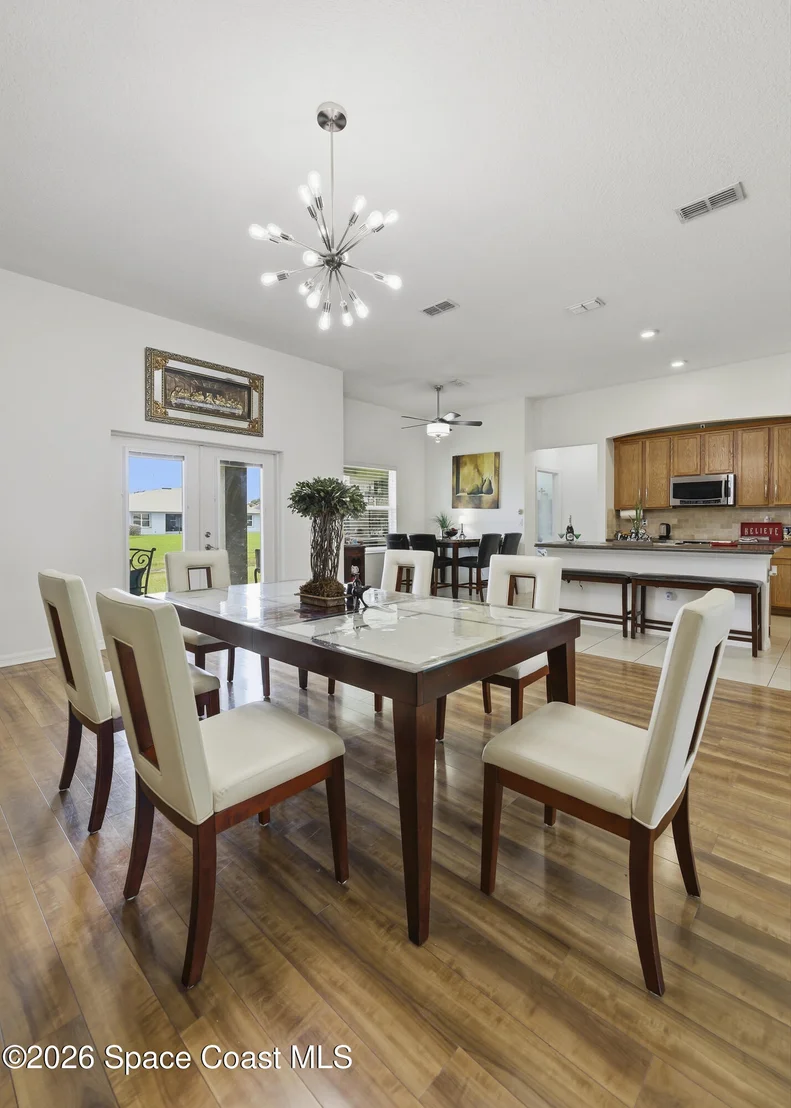 Photo of 1121 Morgan Circle NE