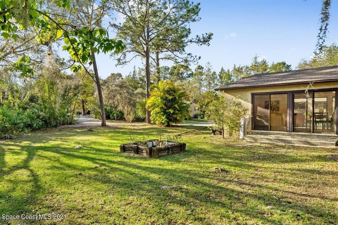 Photo of 1115 Sand Pine Circle
