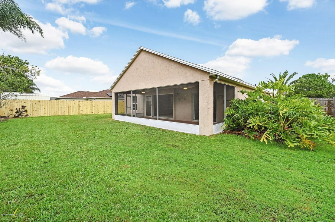 Photo of 965 Sabal Grove Drive