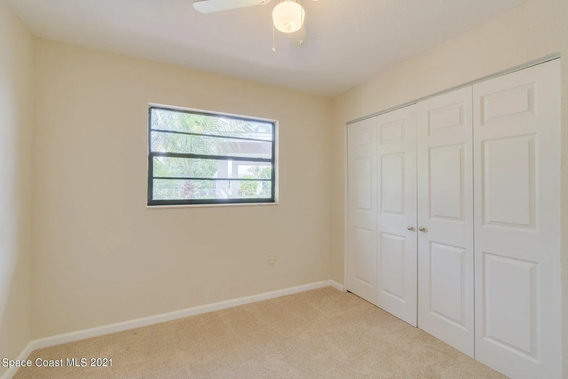 Photo of 1933 Oakwood Drive
