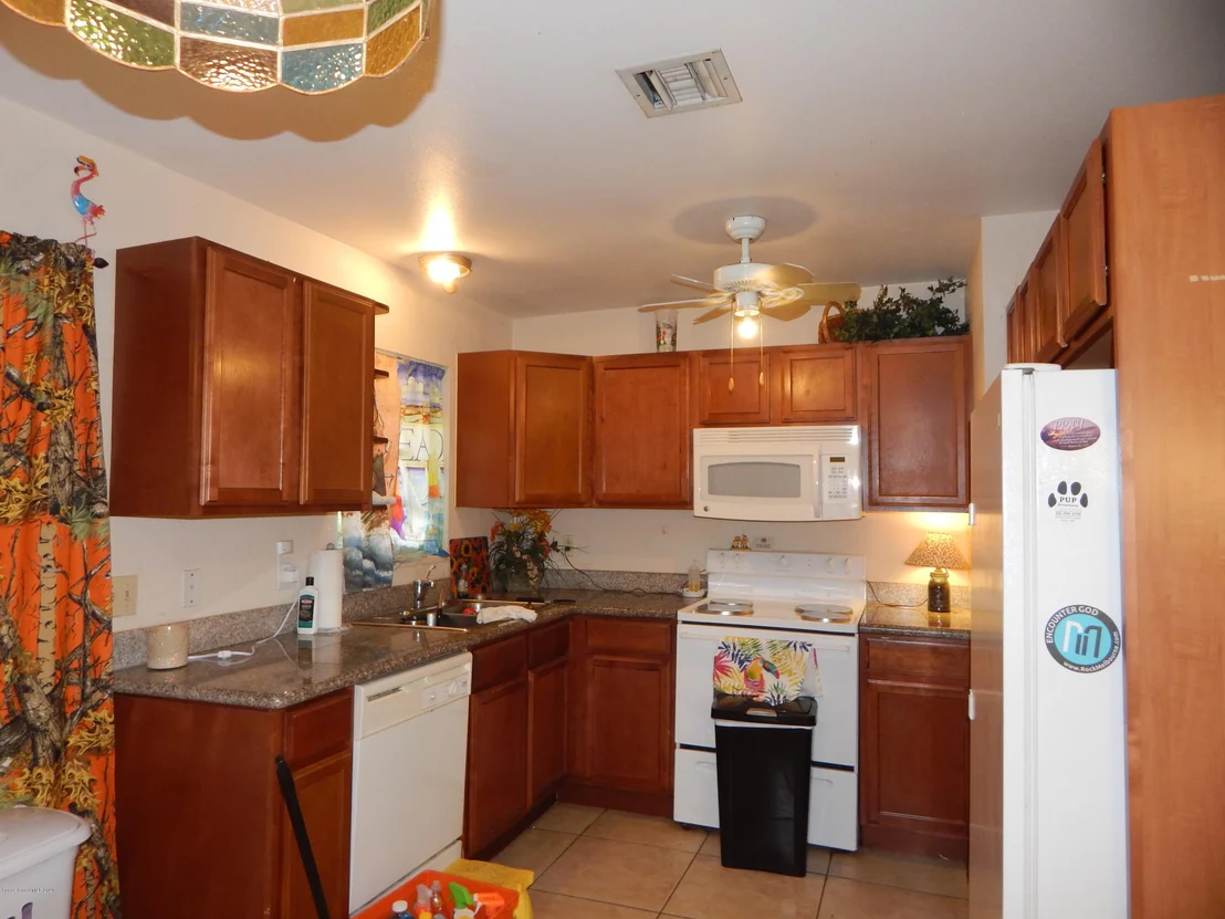 Photo of 811 Bianca Drive NE