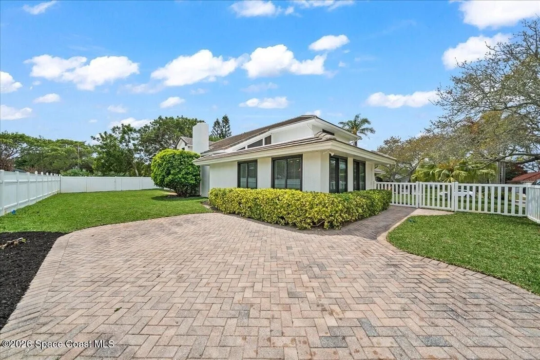Photo of 3071 Rio Palma N