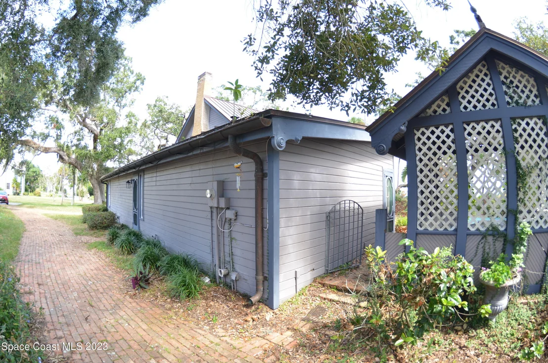 Photo of 1451 Rockledge Drive