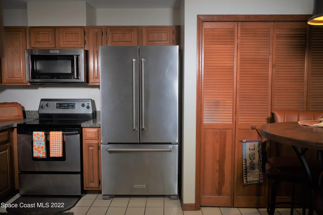 Photo of 854 Ridge Lake Drive