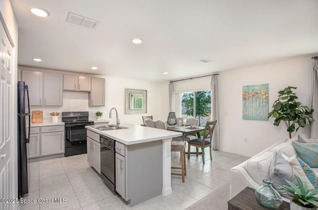 Photo of 1749 Palm Road