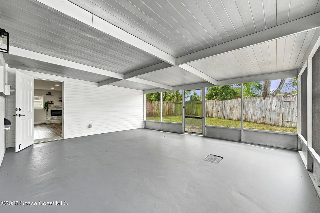 Photo of 4418 Sherwood Boulevard