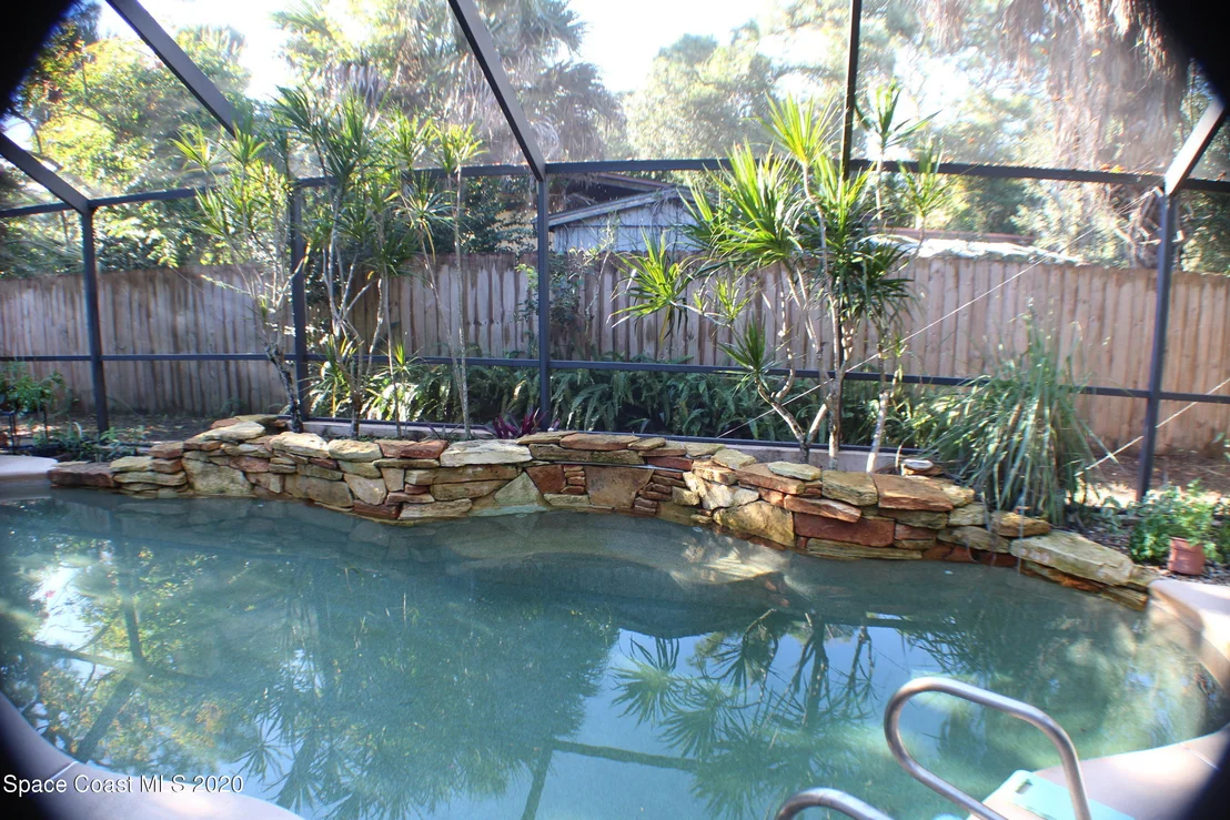 Photo of 150 Oakledge Drive