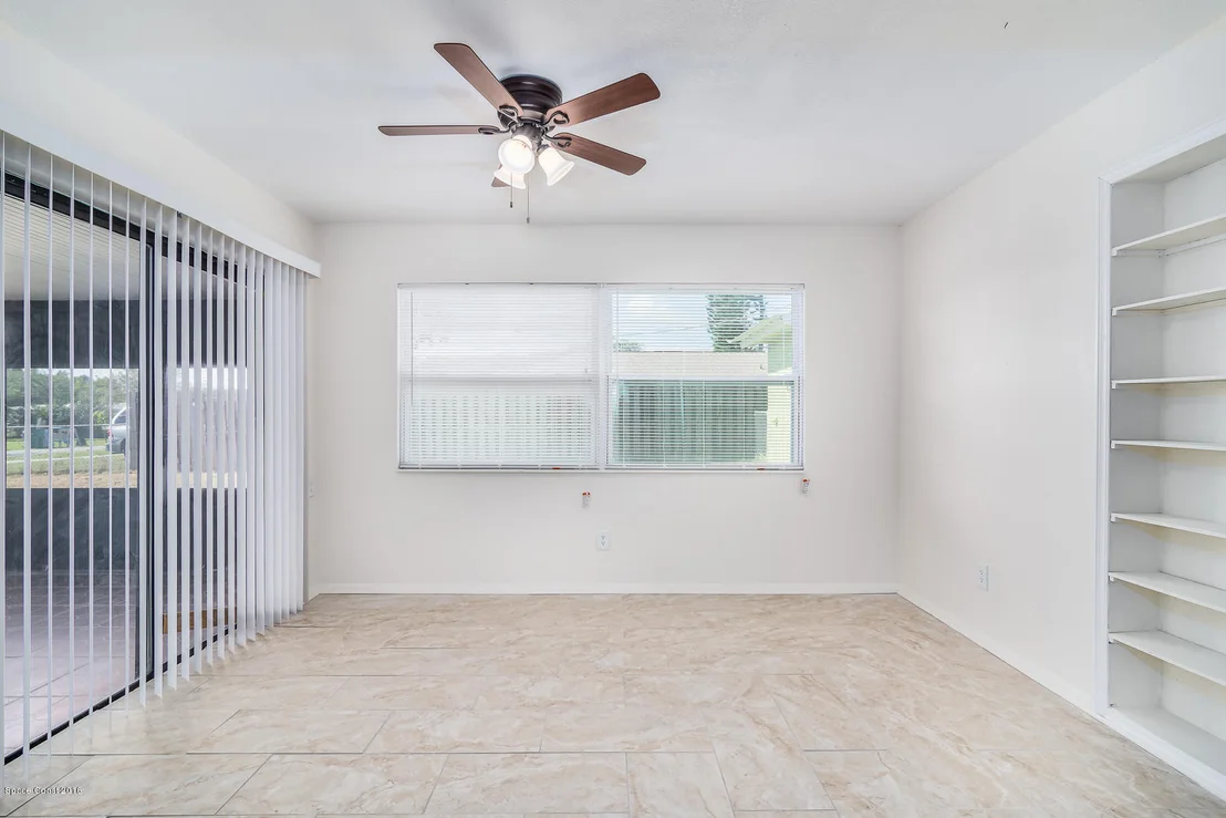 Photo of 124 Valencia Drive
