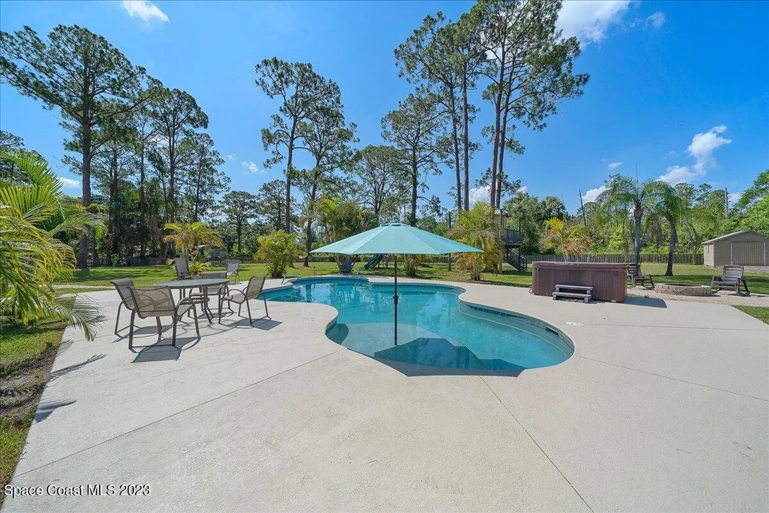 Photo of 8615 Sylvan Drive