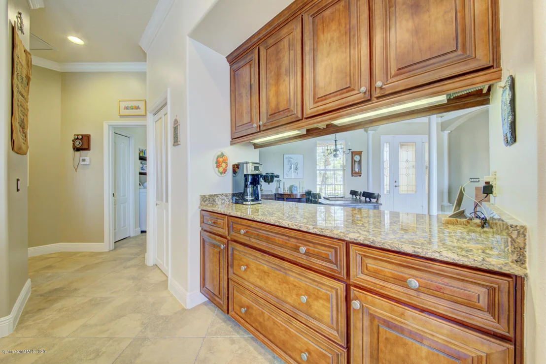 Photo of 2084 Botanica Circle