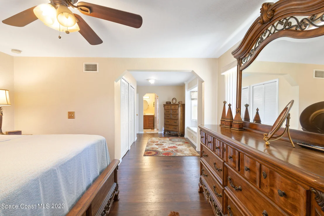 Photo of 2490 Lake Drive