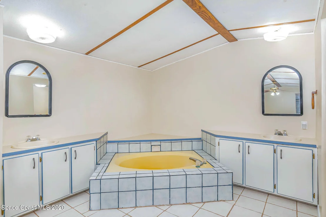 Photo of 131 Vanguard Circle