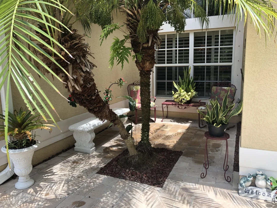 Photo of 2045 Botanica Circle