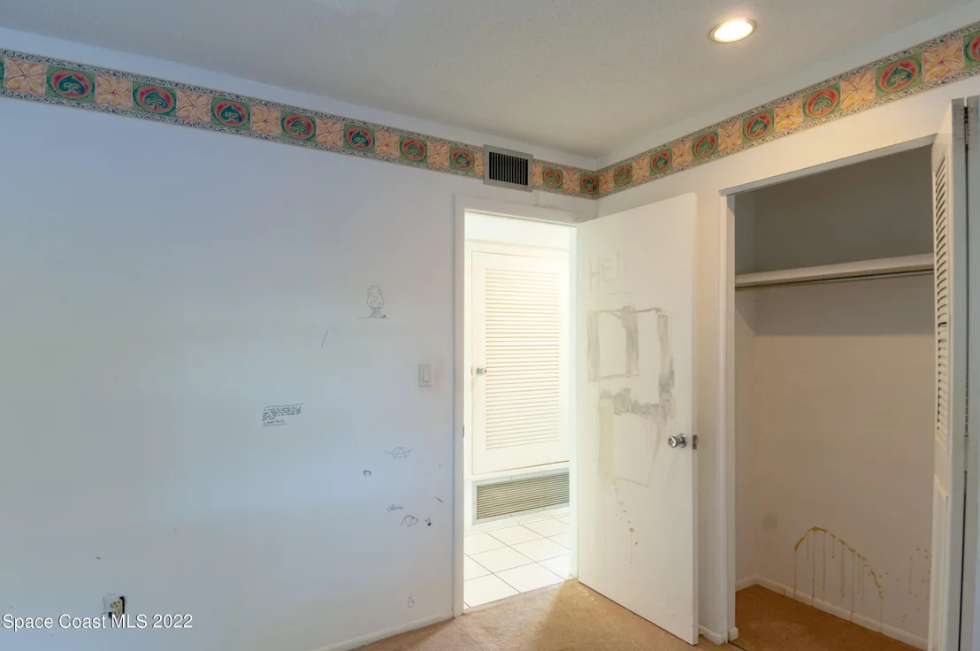 Photo of 722 Bianca Drive NE