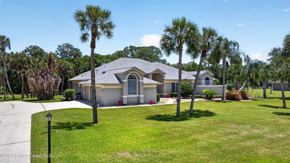 Photo of 900 Bluegrass Lane