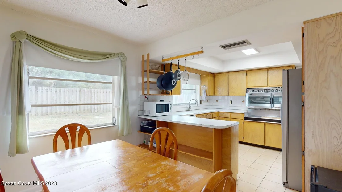 Photo of 383 Chester Drive