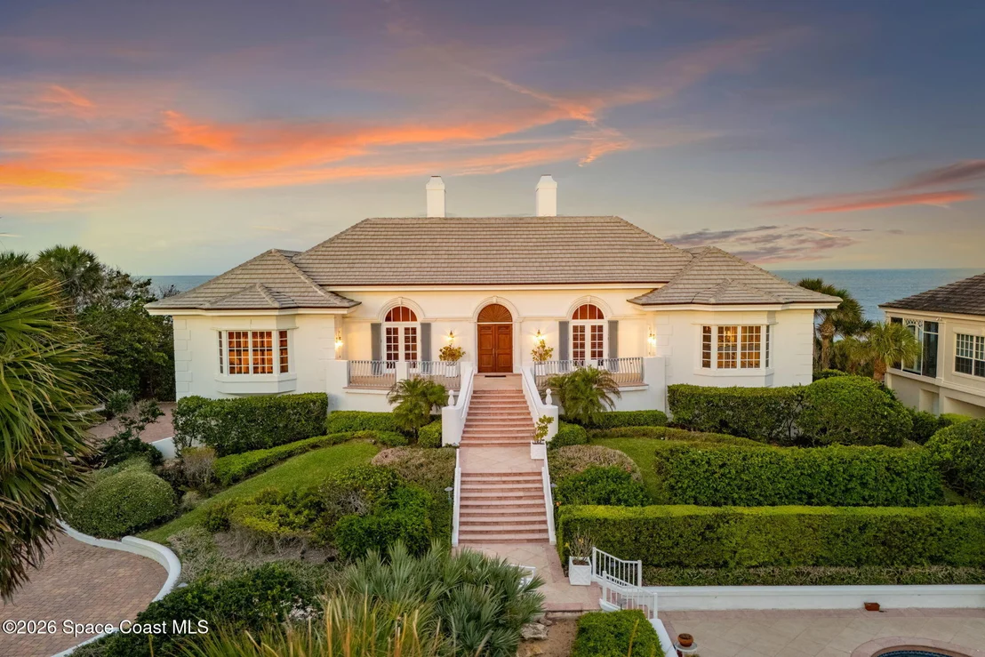Photo of 680 Ocean Road