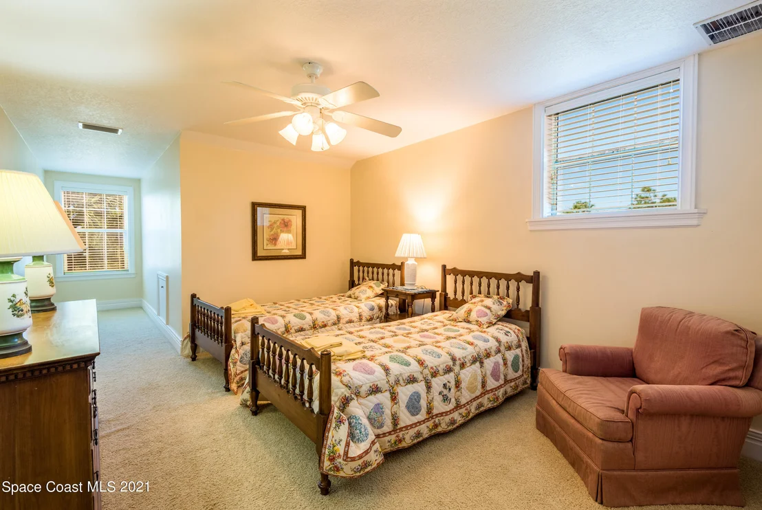 Photo of 4750 Log Cabin Lane