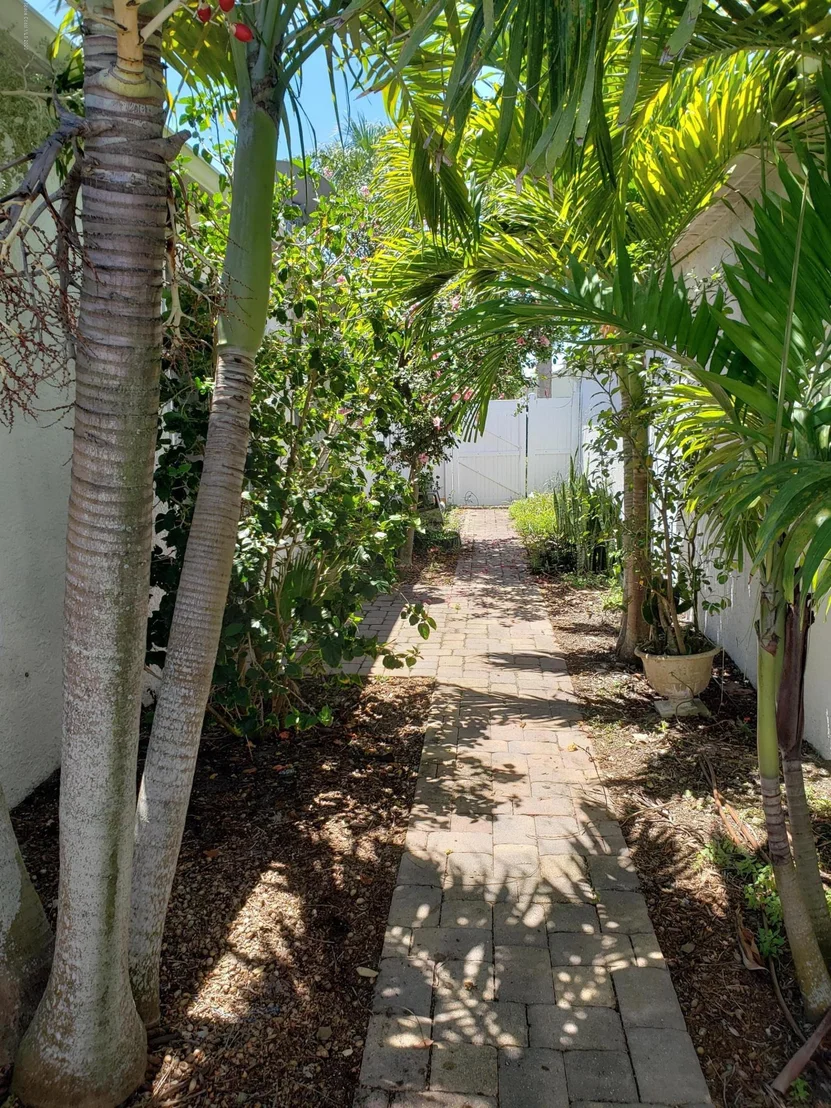 Photo of 410 Whelk Place