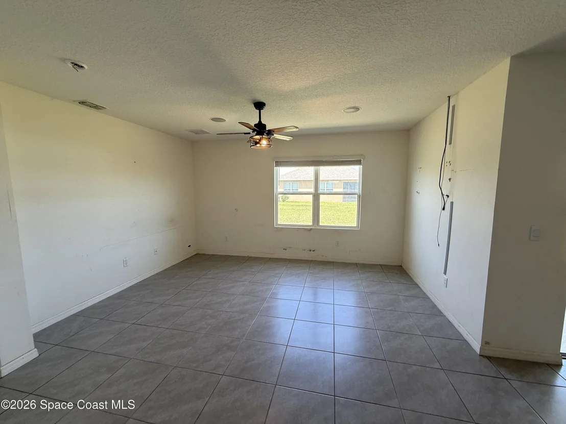 Photo of 1345 Valley View Avenue