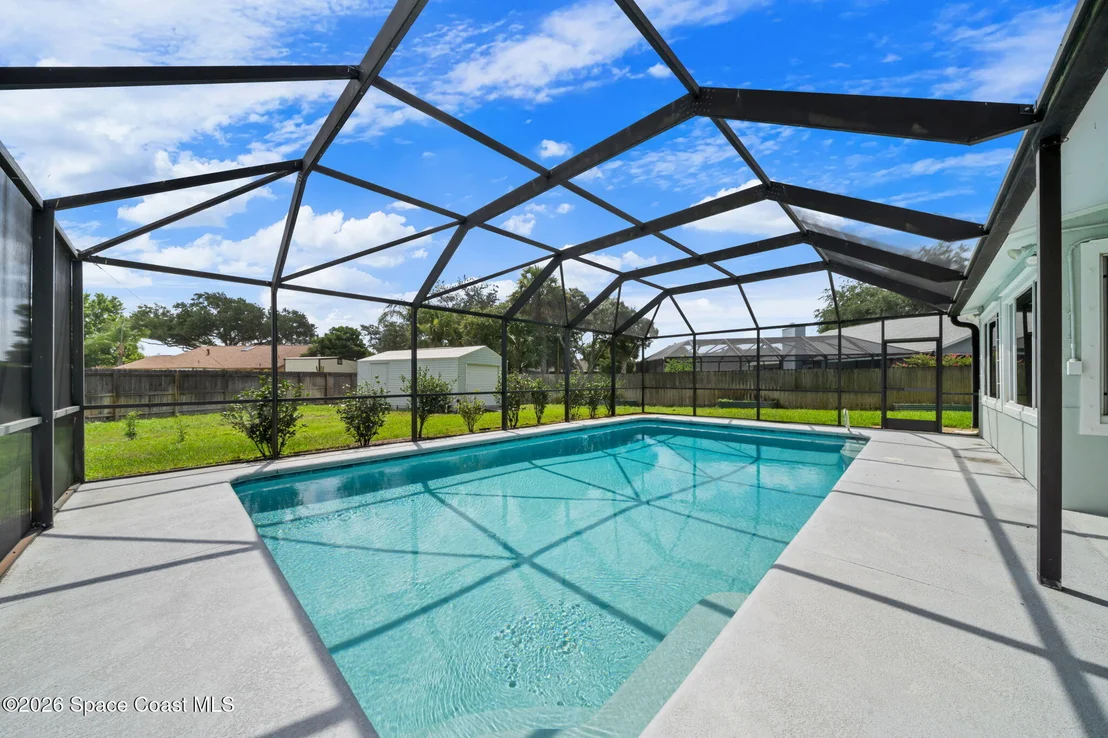 Photo of 4875 Winchester Drive