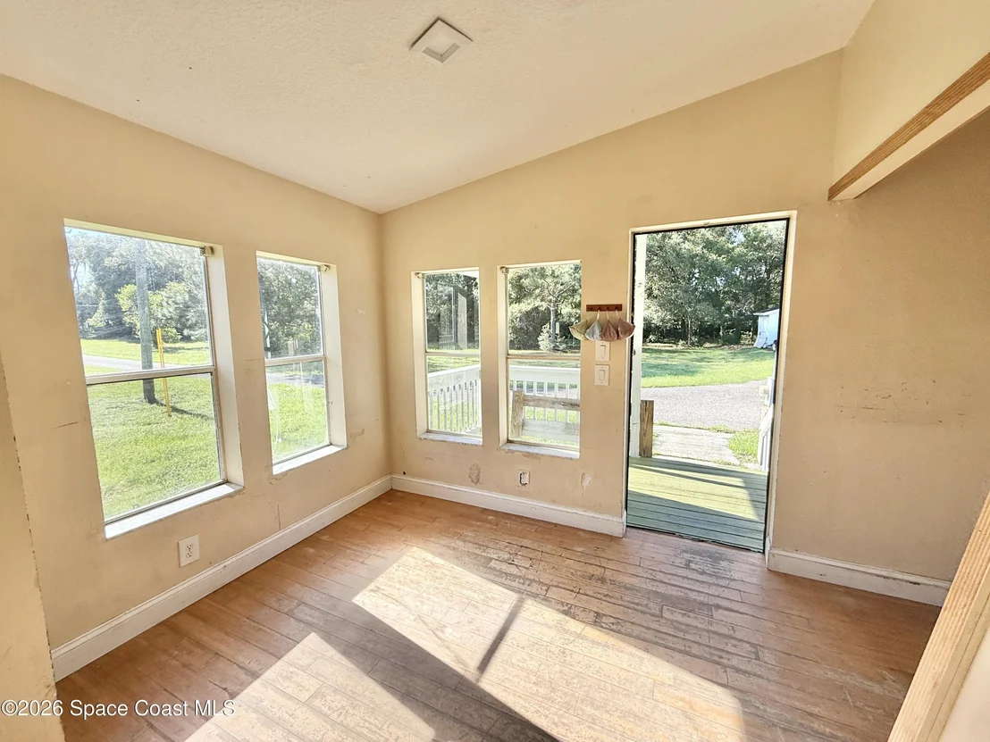 Photo of 572 N Pine Street