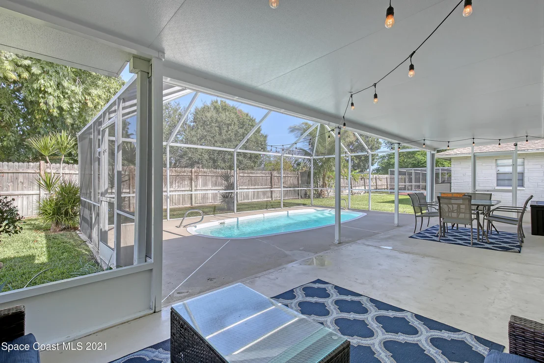 Photo of 2560 Corbusier Drive