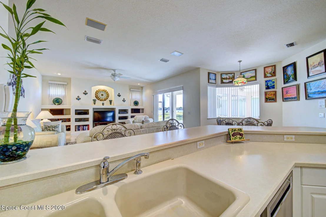 Photo of 1155 Tuckaway Drive