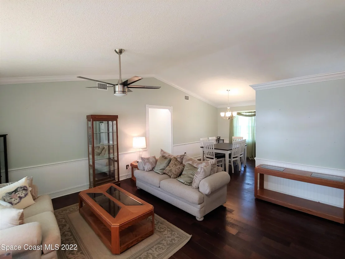 Photo of 2570 Nobility Avenue