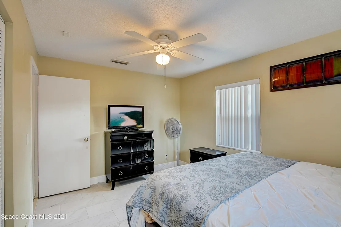 Photo of 960 Brunswick Court