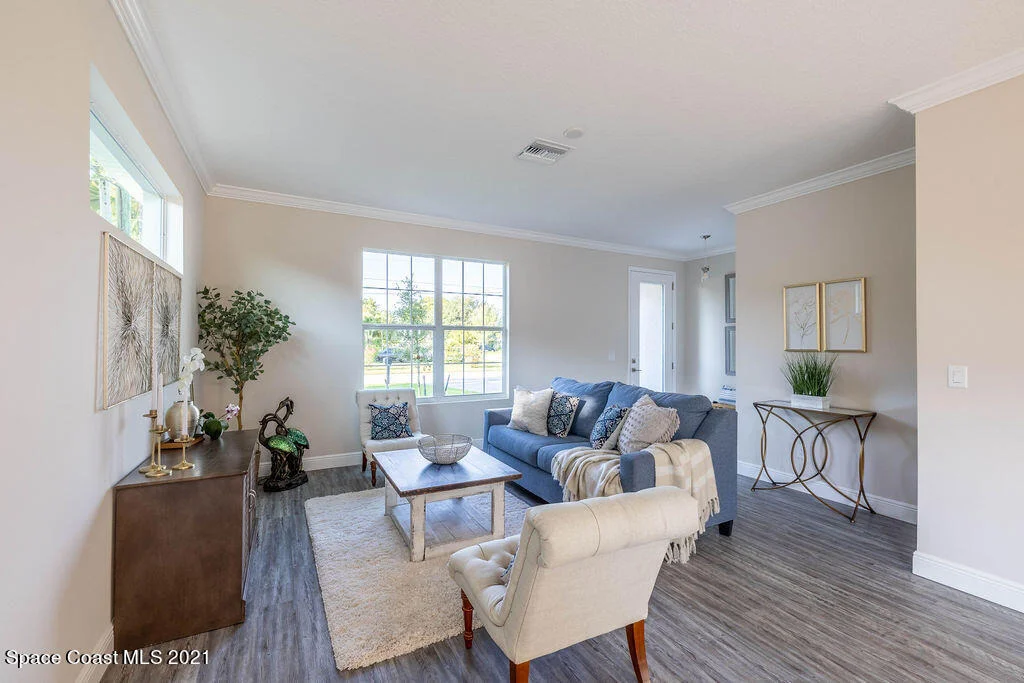 Photo of 130 W Fee Avenue