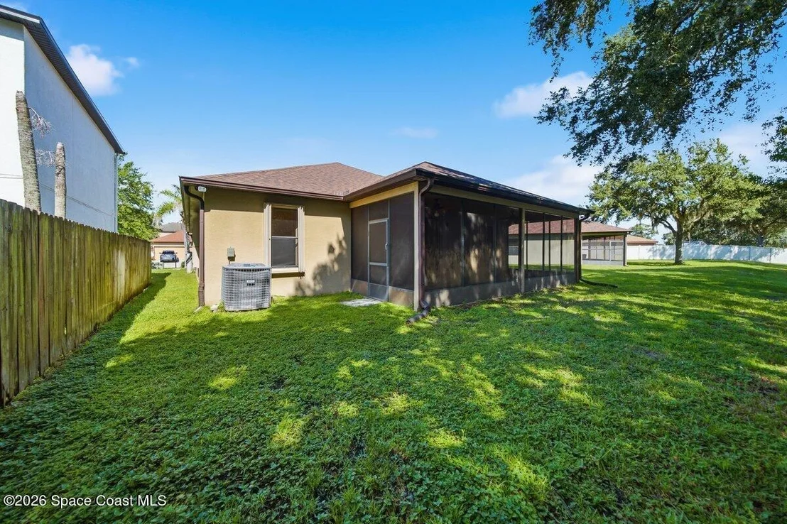 Photo of 594 Dryden Circle