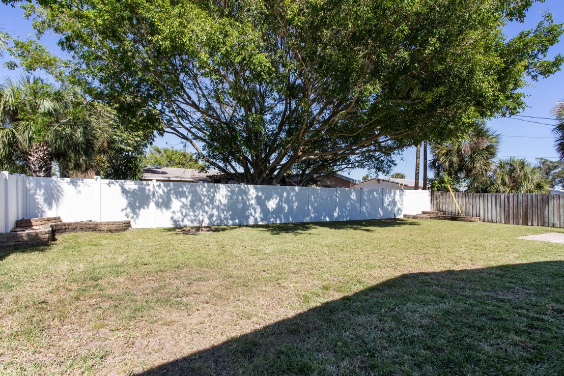Photo of 390 Willow Drive
