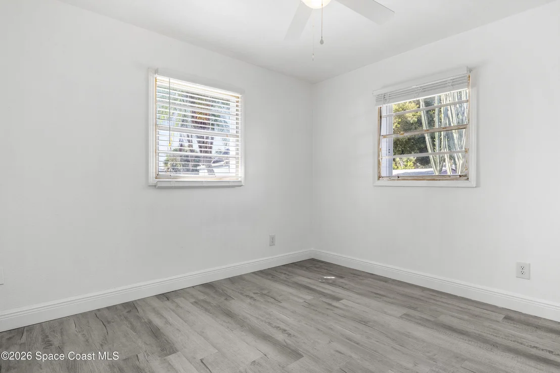 Photo of 346 Crown Boulevard