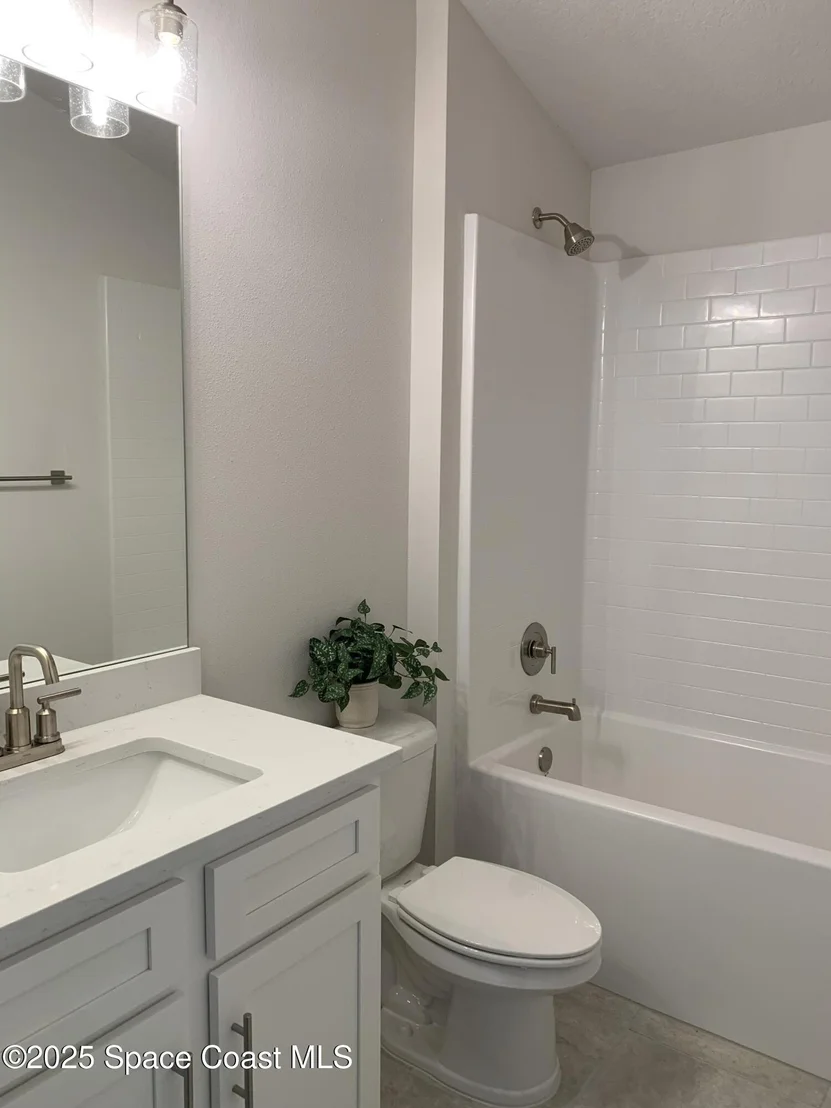 Photo of 935 Kylar Drive NW
