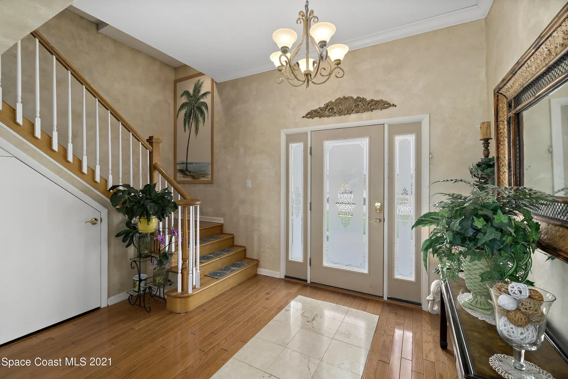 Photo of 432 Cardinal Drive